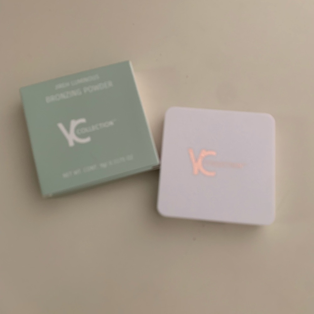 IC COLLECTION Bronzing Powder - White and Mint